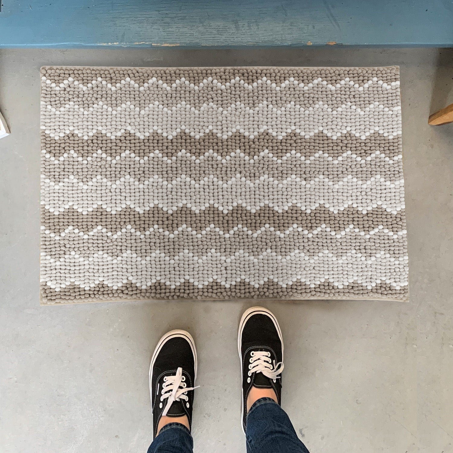 Kasentex Soft Absorbent Durable Non-Slip Bathroom Rug