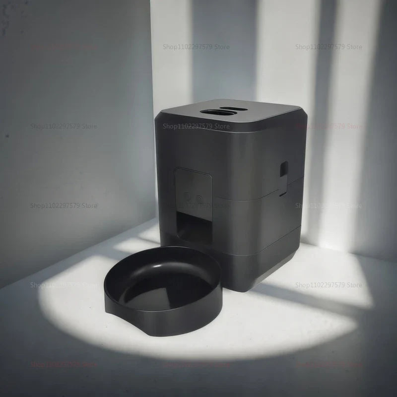 Smart Pet Feeder 2L Automatic Wifi Enabled